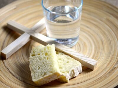 Fastenzeit 2025 - Die religiöse Bedeutung und Fastenmonate