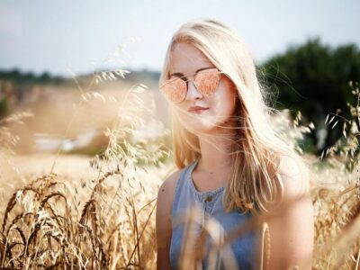 welche farbe passt zu blonden haaren und heller haut